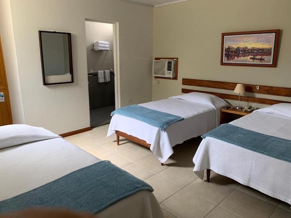 Hotel Acosta Ικίτος Εξωτερικό φωτογραφία